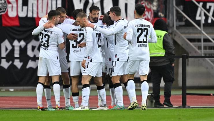 19 04 2024 Soccer Season 2023 2024 2 Soccer Bundesliga 30 Matchday 1 FC Nürnberg FCN Club SC Paderborn 07 SCP Sportfoto Zink xwoxzix DFL regulations prohibit any use of photographs as image sequences and or quasi video only for editorial use Torjubel Jubel nach Treffer Torschuß zum 0 1 durch Adriano Grimaldi 39, SC Paderborn