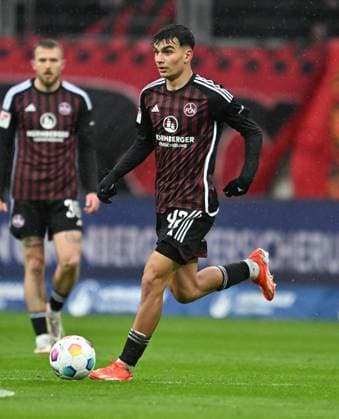 19 04 2024 Soccer Season 2023 2024 2 Soccer Bundesliga 30 Matchday 1 FC Nürnberg FCN Club SC Paderborn 07 SCP Sportfoto Zink xwoxzix DFL regulations prohibit any use of photographs as image sequences and or quasi video only for editorial use Can Yilmaz Uzun 42, 1 FC Nürnberg FCN