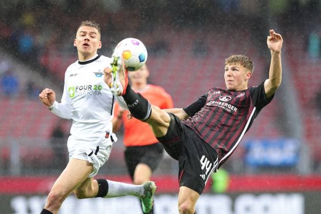 19 04 2024 Soccer Season 2023 2024 2 Soccer Bundesliga 30 Matchday 1 FC Nuremberg FCN Club SC Paderborn 07 SCP Sportfoto Zink DaMa xdaxmax DFL regulations prohibit any use of photographs as image sequences and or quasi video only for editorial use Filip Bilbija 7, SC Paderborn 07 Finn Jeltsch 44, 1 FC Nuremberg FCN