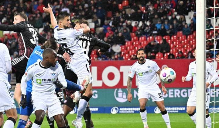 19 04 2024 Soccer Season 2023 2024 2 Soccer Bundesliga 30 Matchday 1 FC Nuremberg FCN Club SC Paderborn 07 SCP Sportfoto Zink xwoxzix DFL regulations prohibit any use of photographs as image sequences and or quasi video only for editorial use Visar Musliu 16, SC Paderborn 07 scored goal goal shot to 0 2 against Carl Klaus 1, 1 FC Nuremberg FCN Finn Jeltsch 44, 1 FC Nuremberg FCN