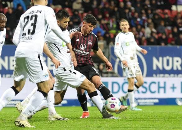 19 04 2024 Soccer Season 2023 2024 2 Soccer Bundesliga 30 Matchday 1 FC Nürnberg FCN Club SC Paderborn 07 SCP Sportfoto Zink DaMa xdaxmax DFL regulations prohibit any use of photographs as image sequences and or quasi video only for editorial use Taylan Duman 8, 1 FC Nürnberg FCN with shot on goal