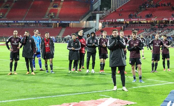 19 04 2024 Soccer Season 2023 2024 2 Soccer Bundesliga 30 Matchday 1 FC Nürnberg FCN Club SC Paderborn 07 SCP Sportfoto Zink DaMa xdaxmax DFL regulations prohibit any use of photographs as image sequences and or quasi video only for editorial use Team Team of FCN disappointed Disappointment after the end of the match