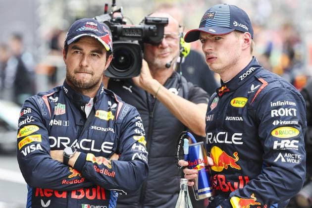 PEREZ Sergio (mex), Red Bull Racing RB20, portrait and VERSTAPPEN Max (ned), Red Bull Racing RB20, portrait during the Formula 1 Lenovo Chinese Grand Prix 2024, 5th round of the 2024 Formula One World Championship, WM, Weltmeisterschaft from April 19 to 21, 2024 on the Shanghai International Circuit, in Shanghai, China - F1 - CHINESE GRAND PRIX 2024 DPPI Panoramic 240420_R05_CHINA_DP_FG000426