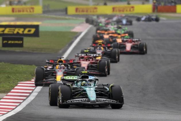 14 ALONSO Fernando (spa), Aston Martin F1 Team AMR24, action during the Formula 1 Lenovo Chinese Grand Prix 2024, 5th round of the 2024 Formula One World Championship, WM, Weltmeisterschaft from April 19 to 21, 2024 on the Shanghai International Circuit, in Shanghai, China - F1 - CHINESE GRAND PRIX 2024 DPPI Panoramic  240420_R05_CHINA_DP_FGOO8686