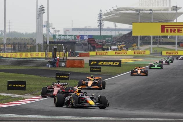 11 PEREZ Sergio (mex), Red Bull Racing RB20, action during the Formula 1 Lenovo Chinese Grand Prix 2024, 5th round of the 2024 Formula One World Championship, WM, Weltmeisterschaft from April 19 to 21, 2024 on the Shanghai International Circuit, in Shanghai, China - F1 - CHINESE GRAND PRIX 2024 DPPI Panoramic  240420_R05_CHINA_DP_FGOO8763