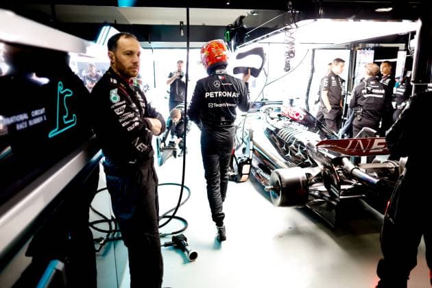 RUSSELL George (gbr), Mercedes AMG F1 Team W15, portrait during the Formula 1 Lenovo Chinese Grand Prix 2024, 5th round of the 2024 Formula One World Championship, WM, Weltmeisterschaft from April 19 to 21, 2024 on the Shanghai International Circuit, in Shanghai, China - F1 - CHINESE GRAND PRIX 2024 DPPI Panoramic  240420_R05_CHINA_DP_JK984543