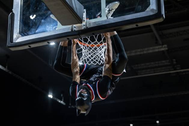 Sport Themen der Woche KW16 Sport Bilder des Tages Harlem Globetrotters, Basketball, Uber Arena Berlin, 10.04.2024 Harlem Globetrotters, Basketball, Uber Arena Berlin, 10.04.2024 Berlin *** Harlem Globetrotters, Basketball, Uber Arena Berlin, 10 04 2024 Harlem Globetrotters, Basketball, Uber Arena Berlin, 10 04 2024 Berlin Copyright: xEibner-Pressefoto JadrankoxMarjax EP_JMC