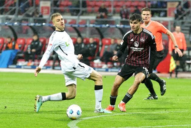 19 04 2024 Soccer Season 2023 2024 2 Soccer Bundesliga 30 Matchday 1 FC Nürnberg FCN Club SC Paderborn 07 SCP Sportfoto Zink DaMa xdaxmax DFL regulations prohibit any use of photographs as image sequences and or quasi video only for editorial use Filip Bilbija 7, SC Paderborn 07 Can Yilmaz Uzun 42, 1 FC Nürnberg FCN