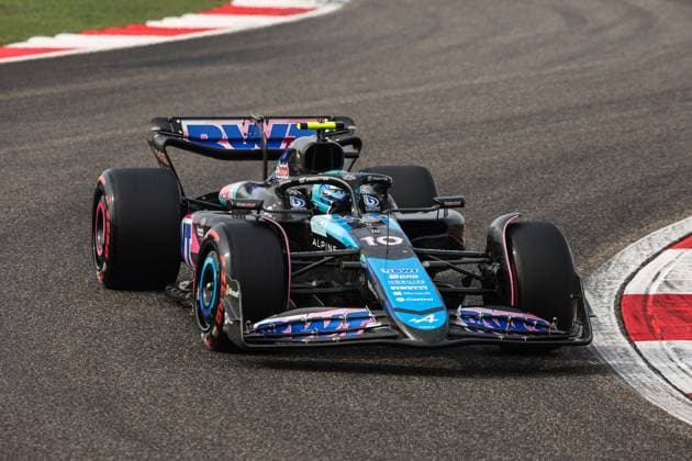 10 GASLY Pierre (fra), Alpine F1 Team A524, action during the Formula 1 Lenovo Chinese Grand Prix 2024, 5th round of the 2024 Formula One World Championship, WM, Weltmeisterschaft from April 19 to 21, 2024 on the Shanghai International Circuit, in Shanghai, China - F1 - CHINESE GRAND PRIX 2024 DPPI Panoramic  240420_R05_CHINA_DP_XB3_3780