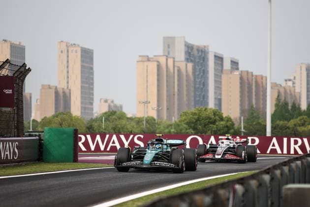 14 ALONSO Fernando (spa), Aston Martin F1 Team AMR24, action during the Formula 1 Lenovo Chinese Grand Prix 2024, 5th round of the 2024 Formula One World Championship, WM, Weltmeisterschaft from April 19 to 21, 2024 on the Shanghai International Circuit, in Shanghai, China - F1 - CHINESE GRAND PRIX 2024 DPPI Panoramic  240420_R05_CHINA_DP_XB3_3983