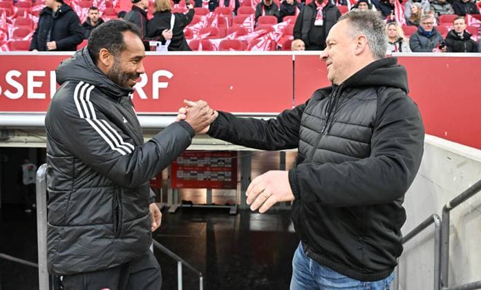 20 04 2024 Soccer Season 2023 2024 2 Soccer Bundesliga 30 Matchday Fortuna Düsseldorf SpVgg Greuther Fürth Kleeblatt Sportfoto Zink xwoxzix DFL regulations prohibit any use of photographs as image sequences and or quasi video only for editorial use Daniel Thioune Chef Trainer Trainer Fortuna Düsseldorf F95 Alexander Zorniger Trainer SpVgg Greuther Fürth Handshake Handshake
