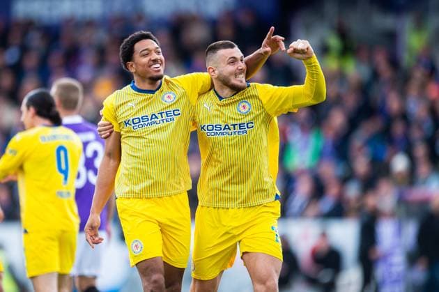 20 04 2024 Soccer, 2023 2024, 2 Bundesliga, Matchday 30, VfL Osnabrück Eintracht Braunschweig L R Anton Donkor Braunschweig celebrates after his goal to 0 1 with Hasan Kurucay Braunschweig DFL REGULATIONS PROHIBIT ANY USE OF PHOTOGRAPHS AS IMAGE SEQUENCES AND OR QUASI VIDEO