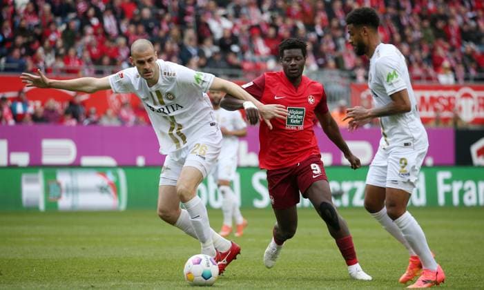 Aleksandar Vukotic 26, Wehen Wiesbaden , Ragnar Ache 9, FC Kaiserslautern 20 04 2024, Football, 1 Bundesliga, 1 FSV Mainz 05 TSG 1899 Hoffenheim, 29 Matchday, Season 2023 24, MEWA Arena, Mainz, Germany, zmdz, DFB DFL regulations prohibit any use of photographs as image sequences and or quasi video 1 FSV Mainz 05 TSG 1899 Hoffenheim