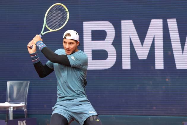 Jan Lennard Struff GER wins the match against Felix Auger Aliassime and reaches the final, Tennis BMW Open 2024 Munich 20 04 2024 PHOTO Mladen Lackovic LakoPress