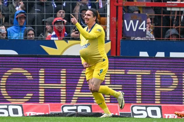 2 Bundesliga VfL Osnabrück Eintracht Braunschweig on 20 04 2024 at Bremer Brücke in Osnabrück Cheering, goal celebration, goal scorer, goal scorer Rayan Philippe Braunschweig cheers after his goal for 0 2 MT