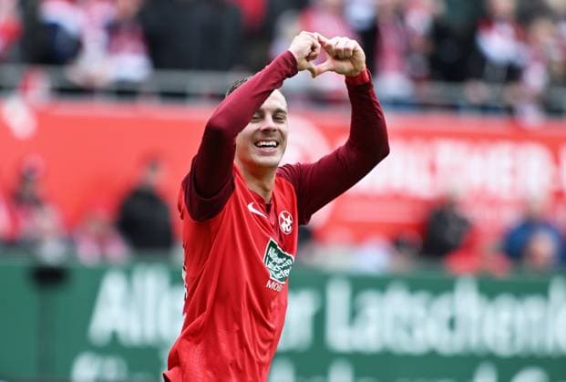 Soccer 2 Bundesliga Season 2023 24 Kaiserslautern Fritz Walter Stadion 20 04 2024 1 FC Kaiserslautern fck SV Wehen Wiesbaden ww Goalscorer for 1 0 Filip KALOC 1 FC Kaiserslautern Soccer 2 Bundesliga 1 FC Kaiserslautern