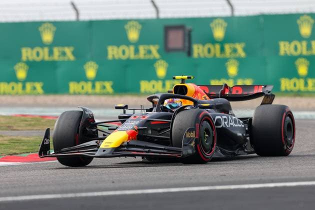 (240420) -- SHANGHAI, April 20, 2024 -- Red Bull Racing s Mexican driver Sergio Perez competes during the qualifying session of Chinese Formula One Grand Prix at the Shanghai International Circuit in Shanghai, China, on April 20, 2024. ) (SP)CHINA-SHANGHAI-F1-GRAND PRIX-QUALIFYING (CN) WangxXiang 