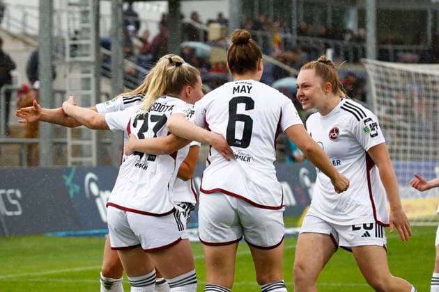 20 04 2024, xavx, Fussball 1 Bundesliga Damen, Eintracht Frankfurt Frauen 1 FC Nürnberg emspor, v l Jessica May 1 FC Nürnberg celebrate the goal, Der Torjubel zum 0 1 DFL DFB REGULATIONS PROHIBIT ANY USE OF PHOTOGRAPHS as IMAGE SEQUENCES and or QUASI VIDEO Frankfurt am Main
