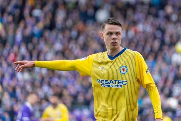 Thorir Johann Helgason Eintracht Braunschweig, 20 GER, VfL Osnabrueck vs Eintracht Braunschweig, Football, 2 Bundesliga, Matchday 30, Season 2023 2024, 19 04 2024 DFL REGULATES PROHIBIT ANY USE OF PHOTOGRAPHS AS IMAGE SEQUENCES AND OR QUASI VIDEO VfL Osnabrueck vs Eintracht Braunschweig, Football, Bundesliga 2, Matchday 30, Season 2023 2024, 20 04 2024 Osnabrueck Copyright: xEibner-Pressefoto FabioxDeinertx EP_FDT
