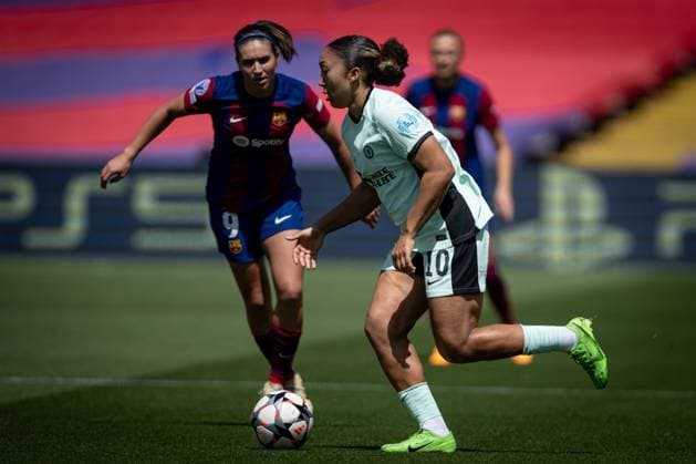 Lauren James Chelsea Women and Mariona Caldentey FC Barcelona battle for the ball during a Women s UEFA Champions League first leg semifinal match between FC Barcelona and Chelsea Women at Estadi Olimpic Lluis Companys, in Barcelona, ,Spain on April 20, 2024 Photo by Felipe Mondino Copyright: x@FELIPExMONDINOx