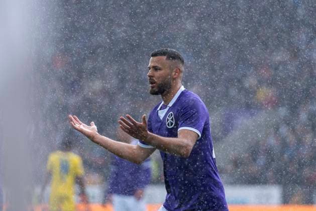Dave Gnaase VfL Osnabrueck, 26 GER, VfL Osnabrueck vs Eintracht Braunschweig, Soccer, 2 Bundesliga, Matchday 30, Season 2023 2024, 19 04 2024 DFL REGULATES PROHIBIT ANY USE OF PHOTOGRAPHS AS IMAGE SEQUENCES AND OR QUASI VIDEO VfL Osnabrueck vs Eintracht Braunschweig, Football, Bundesliga 2, Matchday 30, Season 2023 2024, 20 04 2024 Osnabrueck Copyright: xEibner-Pressefoto FabioxDeinertx EP_FDT