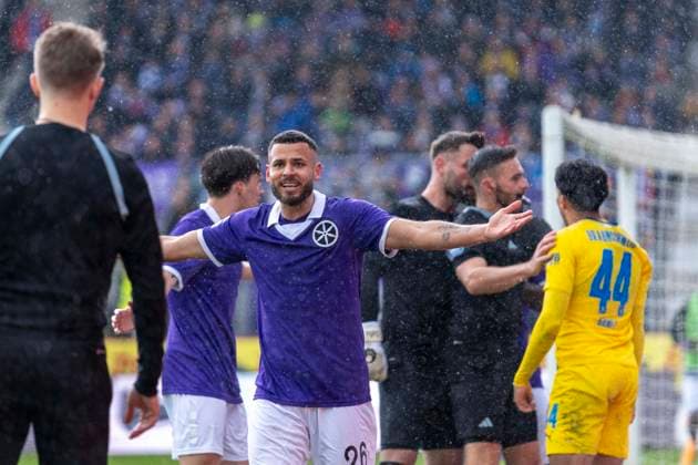 Dave Gnaase VfL Osnabrueck, 26 GER, VfL Osnabrueck vs Eintracht Braunschweig, Soccer, 2 Bundesliga, Matchday 30, Season 2023 2024, 19 04 2024 DFL REGULATES PROHIBIT ANY USE OF PHOTOGRAPHS AS IMAGE SEQUENCES AND OR QUASI VIDEO VfL Osnabrueck vs Eintracht Braunschweig, Football, Bundesliga 2, Matchday 30, Season 2023 2024, 20 04 2024 Osnabrueck Copyright: xEibner-Pressefoto FabioxDeinertx EP_FDT