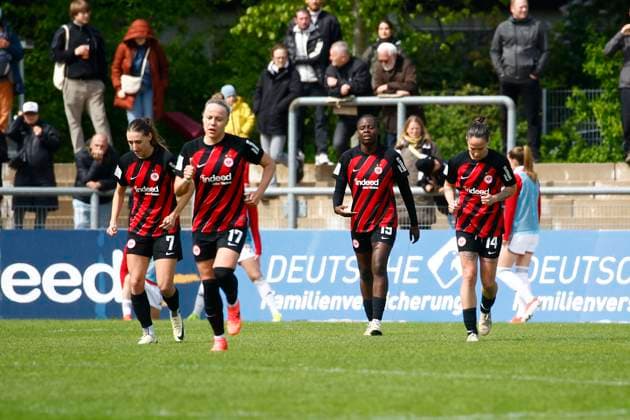 20 04 2024, xavx, Fußball 1 Bundesliga Damen, Eintracht Frankfurt Frauen 1 FC Nürnberg emspor, v l Nicole Anyomi Eintracht Frankfurt celebrate the goal, Der Torjubel zum 2 1 DFL DFB REGULATIONS PROHIBIT ANY USE OF PHOTOGRAPHS as IMAGE SEQUENCES and or QUASI VIDEO Frankfurt am Main