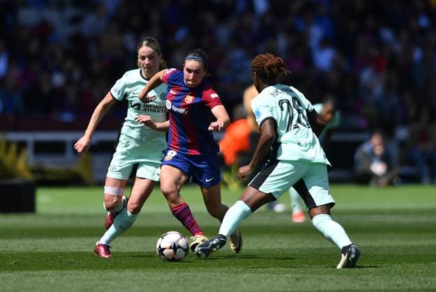 FC Barcelona, Barca v CHELSEA FC OLIMPIC STADIUM,BARCELONA. April 20,2024 FC BARCELONA vs CHELSEA FC. Aapril 20,2024 Mariona Caldent (9) of FC Barcelona dribbles during the match between FC Barcelona and Chelsea FC corresponding to the semi-final of the women s UEFA Champions League at the Olimpic Stadium Lluis Companys in Barcelona, Spain, on April 20, 2024. Barcelona ESP Copyright: xS.xRosx