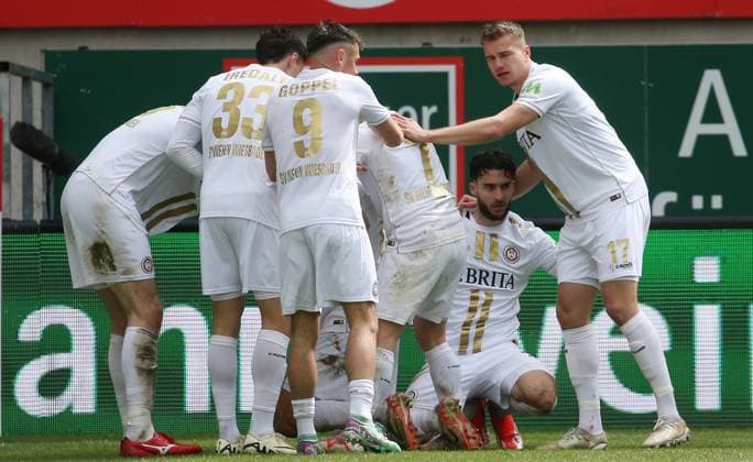 1 1 Equalizer for Wehen Wiesbaden by Ivan Prtajin 18, Wehen Wiesbaden 20 04 2024, Football, 2 Bundesliga, FC Kaiserslautern SV Wehen Wiesbaden, Matchday 30, Season 2023 24, Fritz Walter Stadion, Kaiserslautern, Germany, zmdz, DFB DFL regulations prohibit any use of photographs as image sequences and or quasi video FC Kaiserslautern SV Wehen Wiesbaden