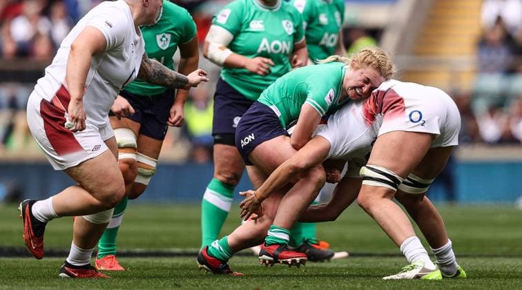 Sport Themen der Woche KW16 Sport Bilder des Tages 2024 Guinness Women s Six Nations Championship Round 4, Twickenham, London, England 20 4 2024 England vs Ireland Ireland s Neve Jones is tackled by Zoe Aldcroft of England Neve Jones is tackled by Zoe Aldcroft 20 4 2024  Copyright: x INPHO BenxBradyx BB1_5136