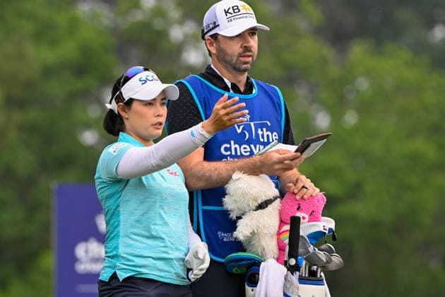 THE WOODLANDS, TX - APRIL 20: Moriya Jutanugarn (THA) looks over her tee shot on 3 during third round of the Chevron Championship at The Club at Carlton Woods on April 20, 2024 in The Woodlands, Texas. (Photo by Ken Murray Icon Sportswire) GOLF: APR 20 LPGA, Golf Damen The Chevron Championship EDITORIAL USE ONLY Icon240420001