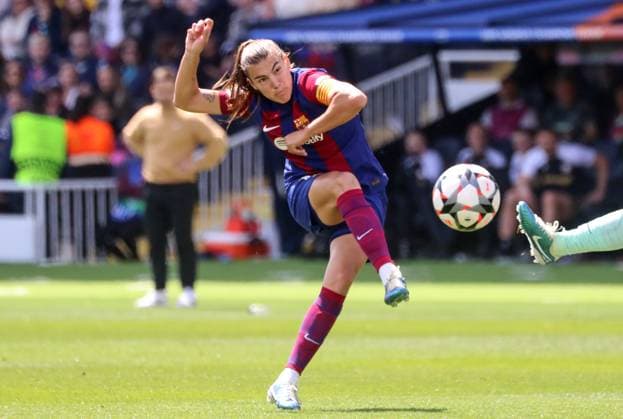 FC Barcelona, Barca v Chelsea FC Women: Semi-final First Leg - UEFA Women s Champions League Patri Guijarro is playing in the match between FC Barcelona and Chelsea FC, corresponding to the first leg of the Semi-Final of the Women s UEFA Champions League, at the Olympic Stadium Lluis Companys in Barcelona, Spain, on April 20, 2024. Barcelona Spain  Copyright: xUrbanandsportx originalFilename:urbanandsport-fcbarcel240420_npCG8.jpg