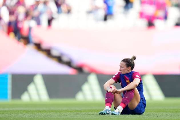 FC Barcelona, Barca v Chelsea FC Women: Semi-final First Leg - UEFA Women s Champions League Lucy Bronze of Barcelona and England dejected after losing the UEFA Women s Champions League 2023 24 semi-final Leg One match between FC Barcelona and Chelsea FC at on April 20, 2024 in Barcelona, Spain. Barcelona Spain  Copyright: xJosexBretonx originalFilename:breton-fcbarcel240420_np2UW.jpg