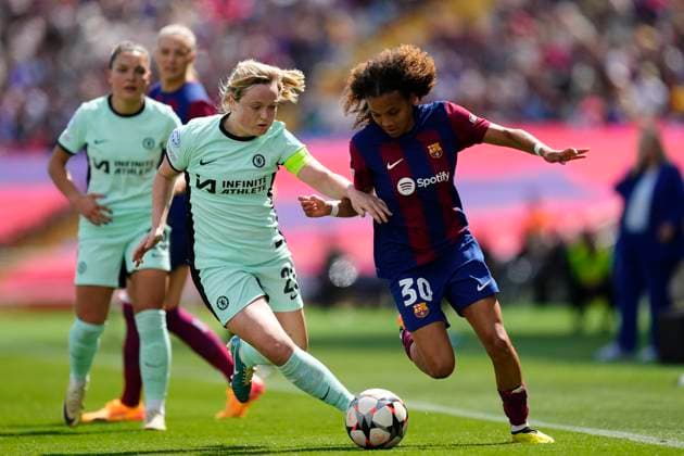 FC Barcelona, Barca v Chelsea FC Women: Semi-final First Leg - UEFA Women s Champions League Vicky Lopez of Barcelona and Spain and Erin Cuthbert of Chelsea and Scotland compete for the ball during the UEFA Women s Champions League 2023 24 semi-final Leg One match between FC Barcelona and Chelsea FC at on April 20, 2024 in Barcelona, Spain. Barcelona Spain  Copyright: xJosexBretonx originalFilename:breton-fcbarcel240420_npHA5.jpg