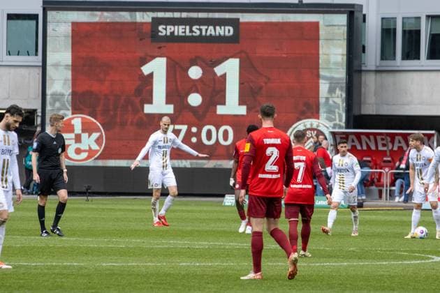 20 04 2024, Football 2 Bundesliga, Season 2023 24, Matchday 30 1 FC Kaiserslautern vs SV Wehen Wiesbaden 1 1 No home win for 1 FC Kaiserslautern in the important relegation duel against Wehen Wiesbaden The draw doesnt help Kaiserslautern Copyright: xx