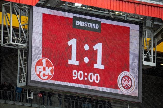 20 04 2024, Football 2 Bundesliga, Season 2023 24, Matchday 30 1 FC Kaiserslautern vs SV Wehen Wiesbaden 1 1 No home win for 1 FC Kaiserslautern in the important relegation duel against Wehen Wiesbaden The draw doesnt help Kaiserslautern Copyright: xx