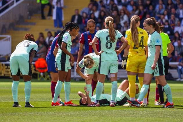 Barcelona, Spain, Apr 20th 2024: Players of Chelsea and Players of FC Barcelona, Barca during the UEFA Womens Champions League football match between FC Barcelona and Chelsea FC at the Estadi Olimpic Lluis Companys in Barcelona, Spain (Judit Cartiel SPP) Copyright: xJuditxCartiel SPPx spp-en-JuCa-FCBvCHE_JCG_1912