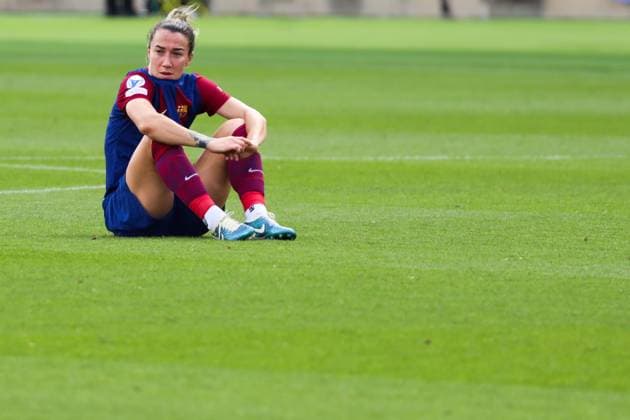 Sport Themen der Woche KW16 Sport Bilder des Tages Barcelona, Spain, Apr 20th 2024: Lucy Bronze (15 Barcelona) looks dejected during the UEFA Womens Champions League football match between FC Barcelona, Barca and Chelsea FC at the Estadi Olimpic Lluis Companys in Barcelona, Spain (Judit Cartiel SPP)  Copyright: xJuditxCartiel SPPx spp-en-JuCa-FCBvCHE_JCG_2177-Edit