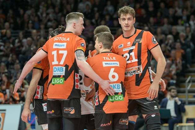 Berlin, Germany 20 April 2024 1 VBL 2023 2024 Final Sp 3 Berlin Recycling Volleys vs VfB Friedrichshafen In the picture celebrating winning points, from left Marek Sotola BR Volleys , Johannes Tille BR Volleys , Tobias Krick BR Volleys Copyright: xFotostandx xReuhlx