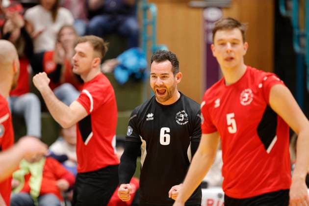 Germany Kriftel 20 04 2024 Volleyball Hessen 2 Bundesliga South Men Season 2023 2024 TuS Kriftel red L E Volleys Leipzig ws v l Felix Blume Kriftel Nr 6 , Corin Lodderstedt Kriftel Nr 5 Sport TuS Kriftel L E Volleys Leipzig