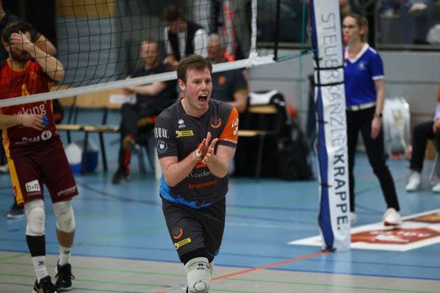 Volleyball I Men I Season 2023 2024 I 2 Bundesliga Nord I 21 Matchday I Kieler TV orderbase Volleys Münster I 20 04 2024 Moritz Lembeck 6, orderbase Volleys Münster claps his hands Kiel Hein Dahlinger Halle Schleswig Holstein Germany Copyright: xLobeca JasperxLorenzx