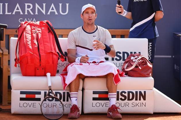 Dusan Lajovic (SRB), APRIL20, 2024 - Tennis : Dusan Lajovic during singles Semi final match against Stefanos Tsistipas on the Barcelona Open Banc Sabadell tennis tournament at the Real Club de Tenis de Barcelona in Barcelona, Spain. Noxthirdxpartyxsales  (250779210)