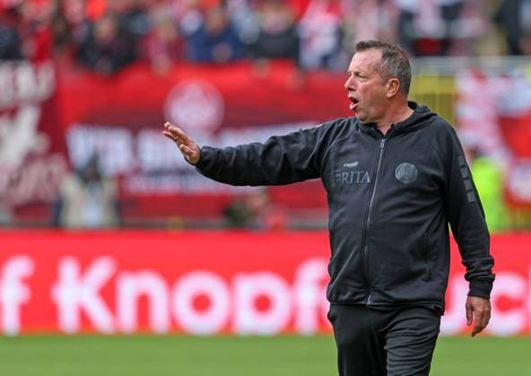 Soccer 2 BL 1 FC Kaiserslautern SV Wehen Wiesbaden 20 04 24, Coach Markus Kauczinski SVWW ,