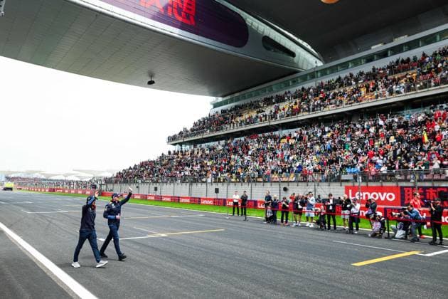 PEREZ Sergio (mex), Red Bull Racing RB20, VERSTAPPEN Max (ned), Red Bull Racing RB20, portrait during the Formula 1 Lenovo Chinese Grand Prix 2024, 5th round of the 2024 Formula One World Championship, WM, Weltmeisterschaft from April 19 to 21, 2024 on the Shanghai International Circuit, in Shanghai, China - F1 - CHINESE GRAND PRIX 2024 DPPI Panoramic 240421_R05_CHINA_DP_FG000040