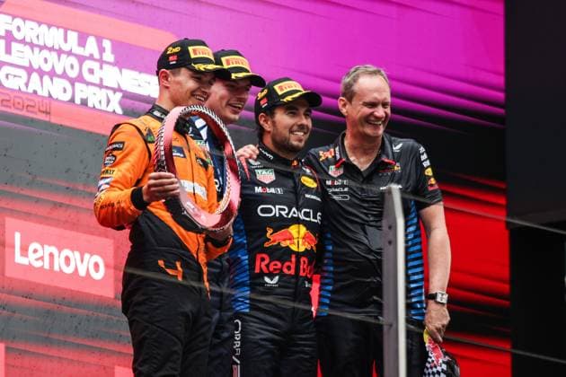 VERSTAPPEN Max (ned), Red Bull Racing RB20, portrait PEREZ Sergio (mex), Red Bull Racing RB20, portrait MONAGHAN Paul, Chief Engineer & Car Engineering of Red Bull Racing, portrait NORRIS Lando (gbr), McLaren F1 Team MCL38, portrait podium during the Formula 1 Lenovo Chinese Grand Prix 2024, 5th round of the 2024 Formula One World Championship, WM, Weltmeisterschaft from April 19 to 21, 2024 on the Shanghai International Circuit, in Shanghai, China - F1 - CHINESE GRAND PRIX 2024 DPPI Panoramic  240421_R05_CHINA_DP_XB3_5552