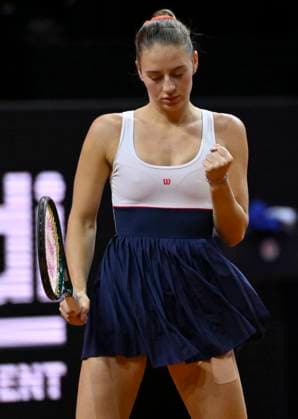 Marta Kostyuk UKR Cheering Joy Emotion Gesture Gesture Tennis Ladies Porsche Cup Porsche Tennis Grand Prix GP Stuttgart 2024 Porsche Arena 21 04 2024 DFL REGULATIONS PROHIBIT ANY USE OF PHOTOGRAPHS AS IMAGE SEQUENCES AND OR QUASI VIDEO Porsche Tennis Grand Prix GP Stuttgart 2024