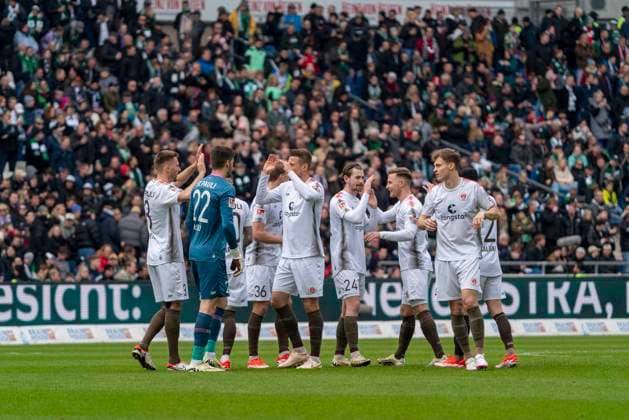 FC St Pauli STP GER, Hannover 96 vs FC St Pauli, Football, 2 Bundesliga, Matchday 30, Season 2023 2024, 21 04 2024 DFL REGULATIONS PROHIBIT ANY USE OF PHOTOGRAPHS AS IMAGE SEQUENCES AND OR QUASI VIDEO Hannover 96 vs FC St Pauli, Football, 2 Bundesliga, Matchday 30, Season 2023 2024, 21 04 2024 Hannover Copyright: xEibner-Pressefoto FabioxDeinertx EP_FDT