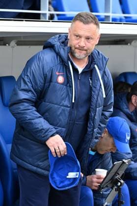 21 04 2024, xsltx, Soccer 2 Bundesliga, Karlsruher SC Hertha BSC Berlin emspor, v l Coach Pal Dardai Hertha BSC Berlin DFL DFB REGULATIONS PROHIBIT ANY USE OF PHOTOGRAPHS as IMAGE SEQUENCES and or QUASI VIDEO Karlsruhe