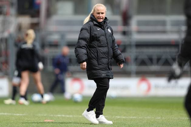 Coach Theresa Merk SC Freiburg looks on, Womens Bundesliga, 1 FC Koeln SC Freiburg, Franz Kremer Stadion on April 21, 2024 in Cologne, Germany Photo by Oliver Kaelke DeFodi Images Coach Theresa Merk SC Freiburg looks on, Womens Bundesliga, 1 FC Koeln SC Freiburg, Franz Kremer Stadion on April 21, 2024 in Cologne, Germany Photo by Oliver Kaelke DeFodi Images Defodi 678 2024 04 121 OK FCKSCF 0167 Defodi-678
