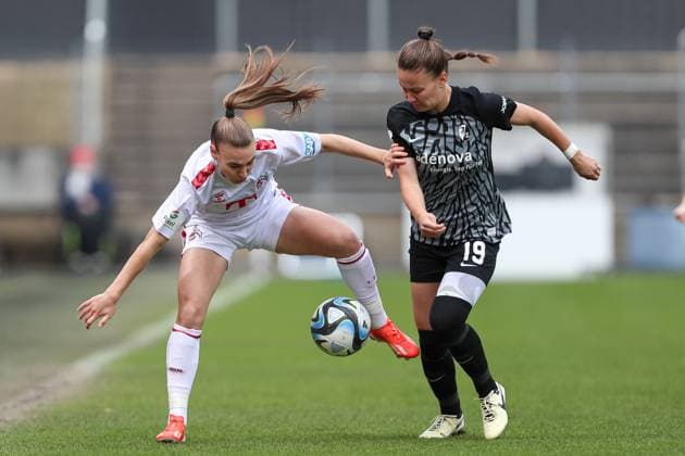 Alena Bienz 1 FC Koeln and Annabel Schasching SC Freiburg in a duel, Frauen Bundesliga, 1 FC Koeln SC Freiburg, Franz Kremer Stadion on April 21, 2024 in Cologne, Germany Photo by Oliver Kaelke DeFodi Images Alena Bienz 1 FC Koeln and Annabel Schasching SC Freiburg battle for the ball, Frauen Bundesliga, 1 FC Koeln SC Freiburg, Franz Kremer Stadion on April 21, 2024 in Cologne, Germany Photo by Oliver Kaelke DeFodi Images Defodi 678 2024 04 121 OK FCKSCF 0352 Defodi-678